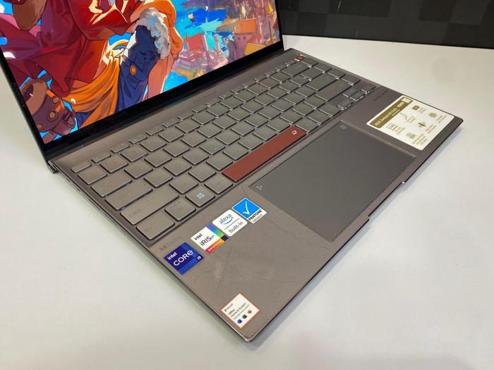 Laptop ASUS Zenbook 14X OLED UX5401ZAS Core i9 Gen 12 - RAM 32GB - SSD 1TB- 14 inch - TouchScreen - Space Edition - WIN 11 PRO - Display 4K - foto 2