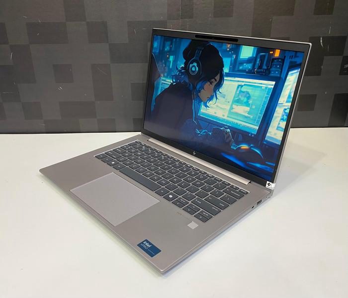 Laptop HP ZBook Firefly G11 Ultra 7 165H - RAM 32GB - SSD 1TB - 14 inch - TouchScreen - Super RaRe - WIN 11 PRO - foto 3